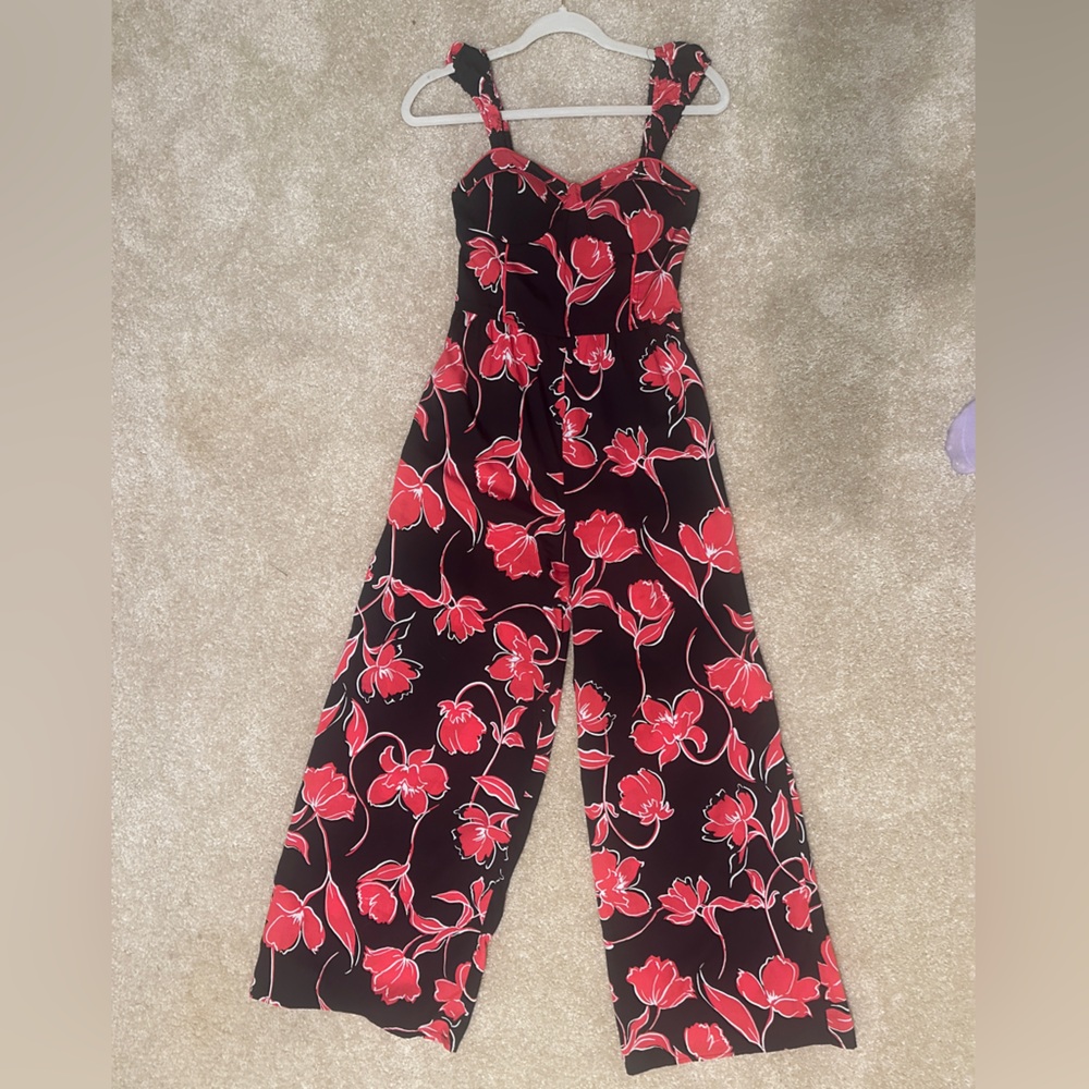 Women’s Red Floral wide leg Jumpsuit Size Small